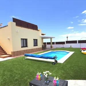 https://villa-laura-centro-de-caleta-de-fuste.hotelsfuerteventura.org